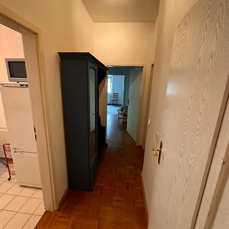 Geraeumiges 2-raum-apartment Mit Loggia Leipzig