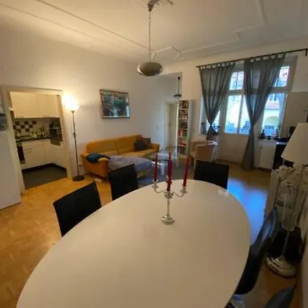 Geraeumiges 2-raum-apartment Mit Loggia Leipzig