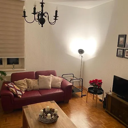 Geraeumiges 2-raum-apartment Mit Loggia *
