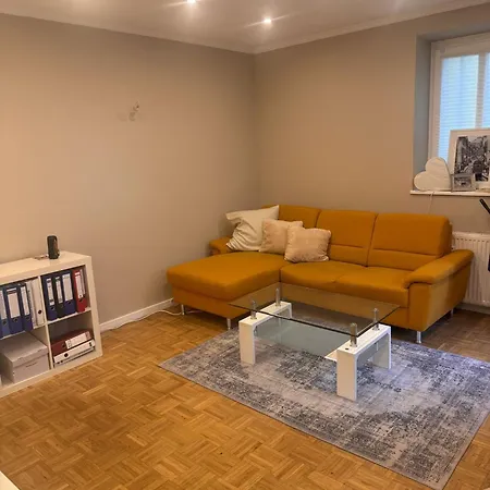 Geraeumiges 2-raum-apartment Mit Loggia 公寓 莱比锡