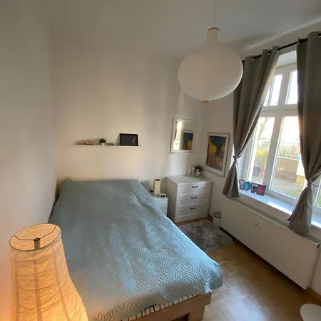 公寓 Geraeumiges 2-raum-apartment Mit Loggia