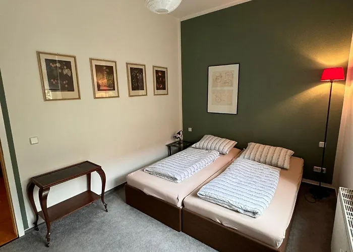 Apartment Geraeumiges 2-raum-apartment Mit Loggia