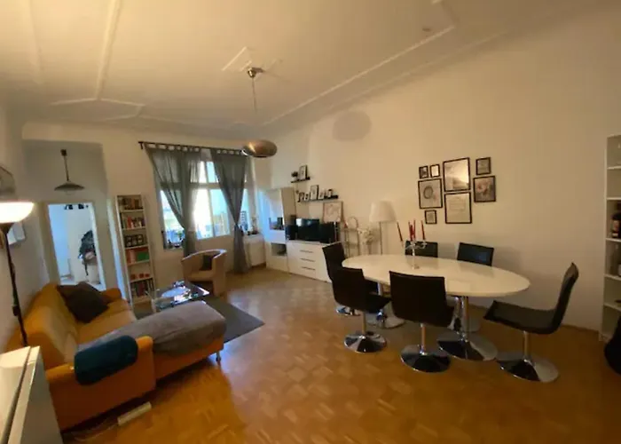 Apartment Geraeumiges 2-raum-apartment Mit Loggia Leipzig