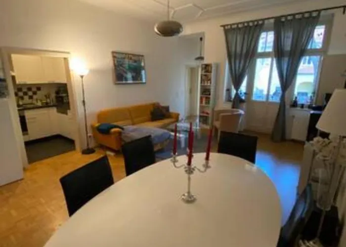 Geraeumiges 2-raum-apartment Mit Loggia Leipzig